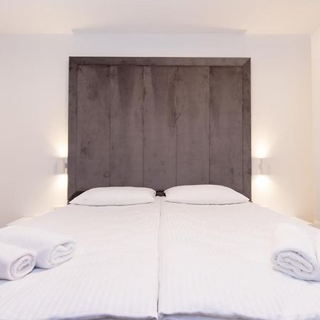 Apartmani I Sobe Pejacevic Ösek Dış mekan fotoğraf