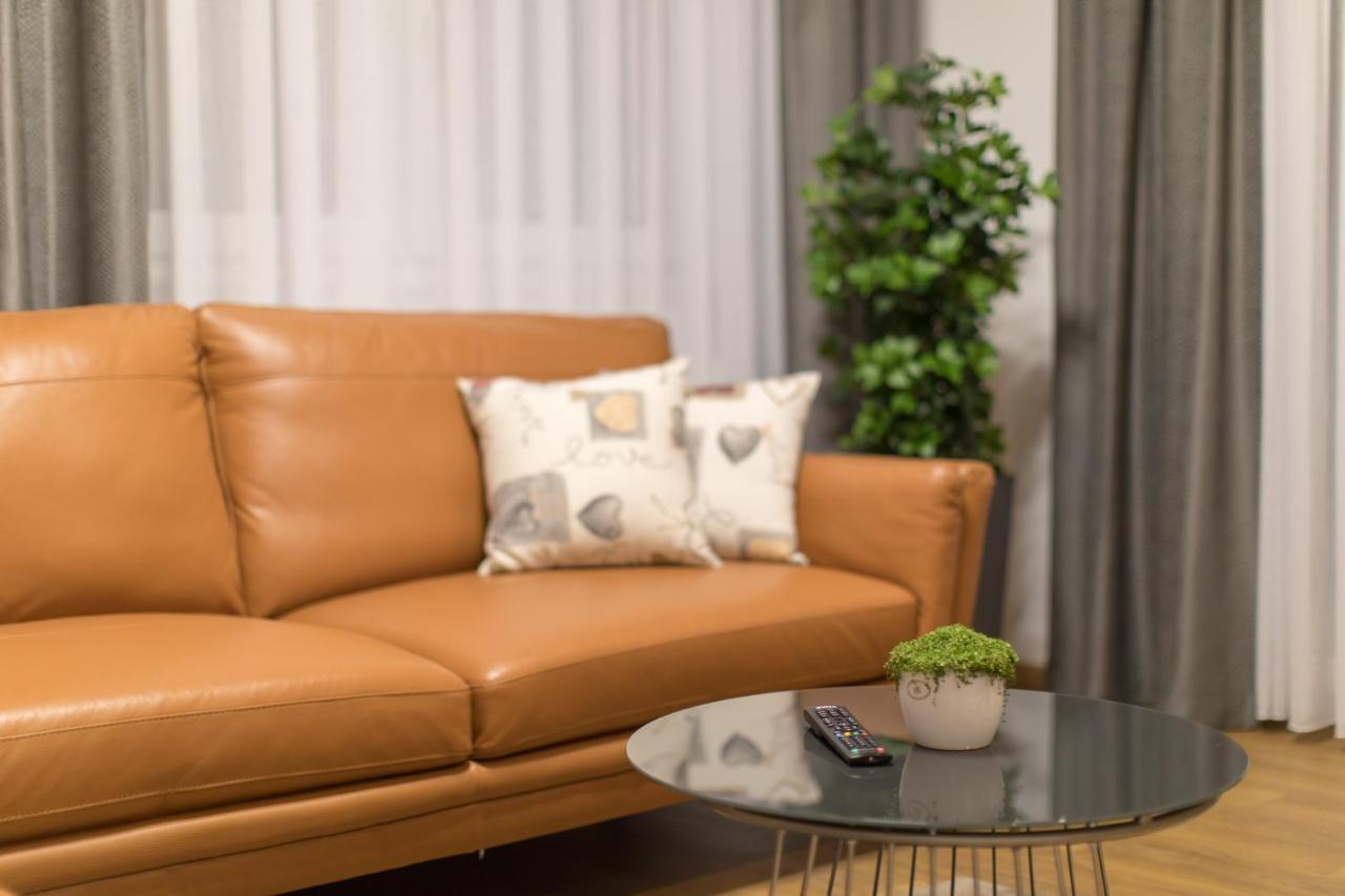 Apartmani I Sobe Pejacevic Ösek Dış mekan fotoğraf
