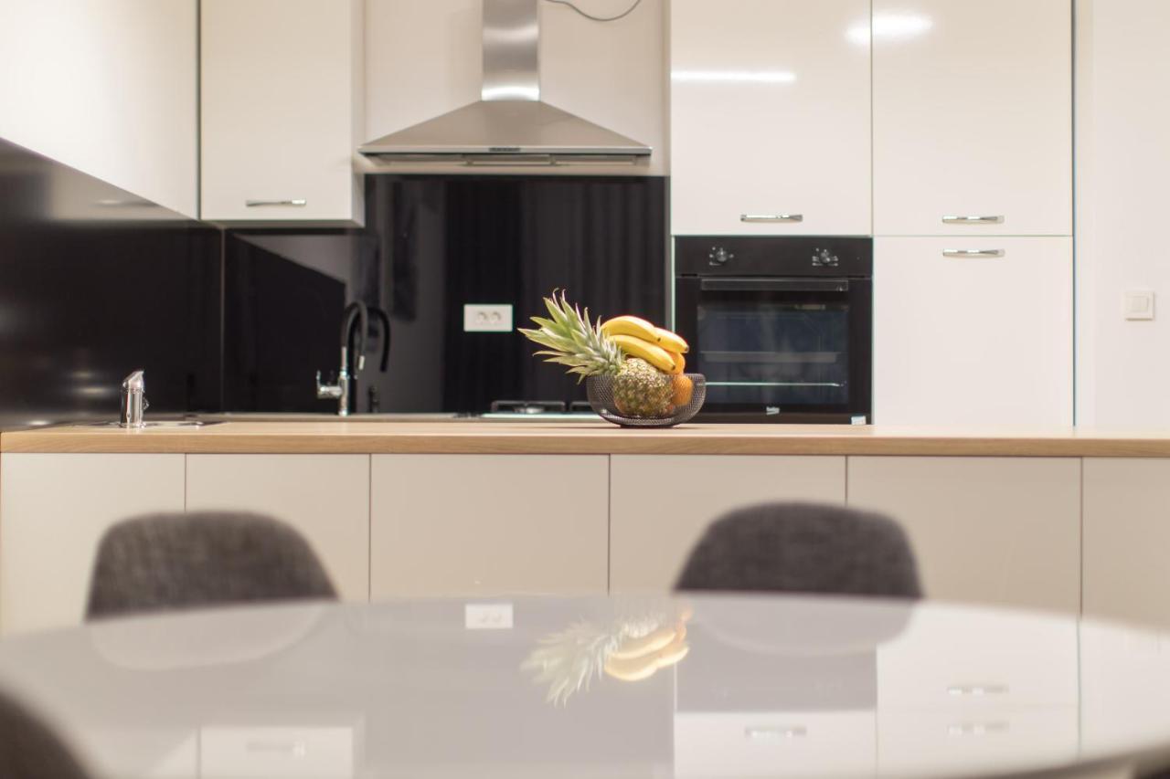 Apartmani I Sobe Pejacevic Ösek Dış mekan fotoğraf