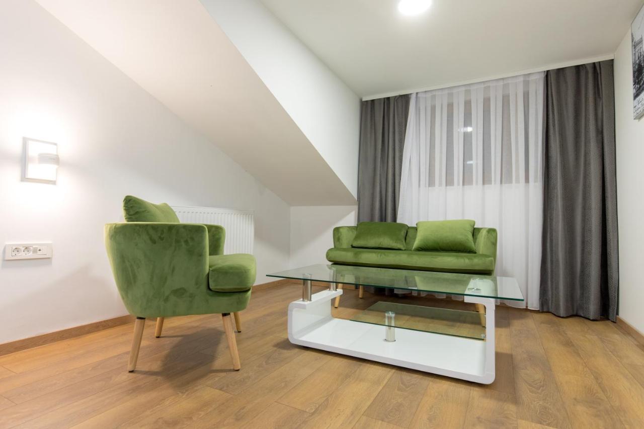 Apartmani I Sobe Pejacevic Ösek Dış mekan fotoğraf
