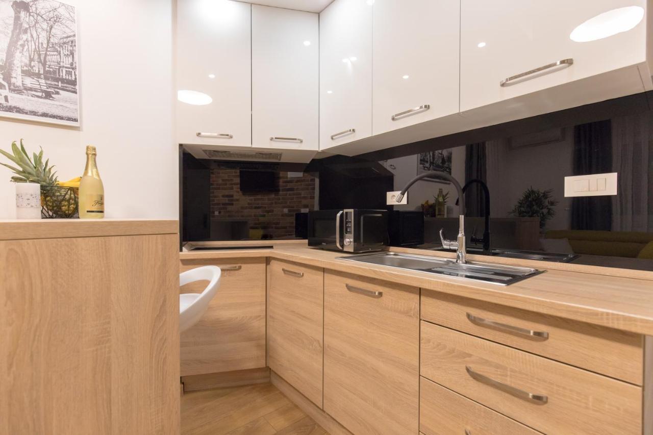 Apartmani I Sobe Pejacevic Ösek Dış mekan fotoğraf