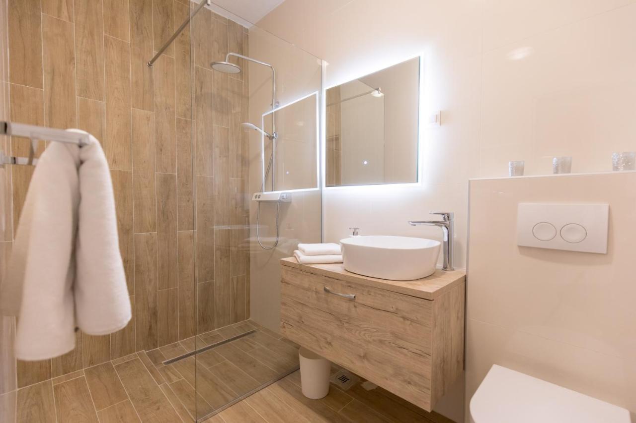 Apartmani I Sobe Pejacevic Ösek Dış mekan fotoğraf
